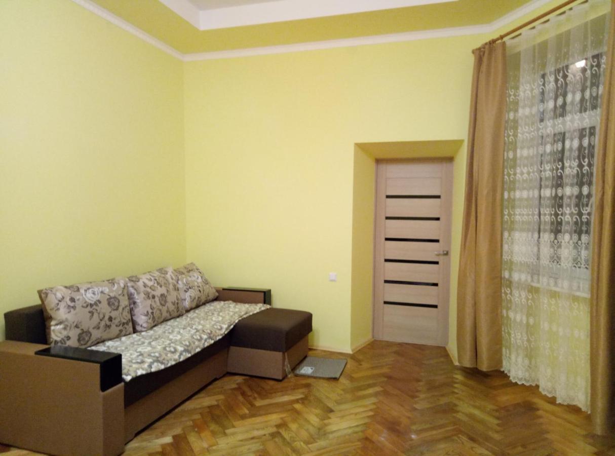 Apartment Ak. Kuchera Street Lviv Eksteriør billede