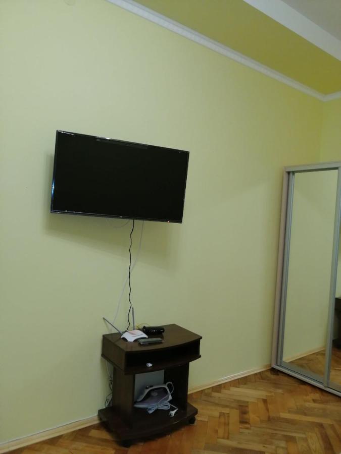 Apartment Ak. Kuchera Street Lviv Eksteriør billede